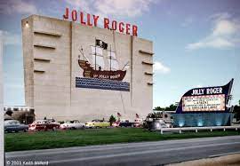 Jolly Roger Drive In Theatre Taylor Mi Drive In Theater Drive In Movie Theater Detroit City