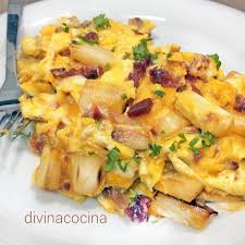 Una receta rica y sencilla de hacer. Revuelto De Pencas De Acelga Y Jamon Receta De Divina Cocina