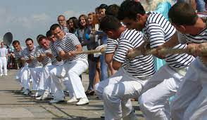 Tot în zona foișorului de pe faleza inferioara, acolo unde este programat să se desfășoare concursul de pescuit. Ziua Marinei Va Incepe DuminicÄ Programul Complet Al Evenimentului De La GalaÈi Aici Ziar Independent Din GalaÈi