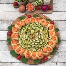 Tarte Saumon Courgette Recette De Tarte Saumon Pour 4 Personnes Preparation En 30 Minutes En 2021 Tarte Saumon Courgette Saumon Courgettes Tarte Au Saumon
