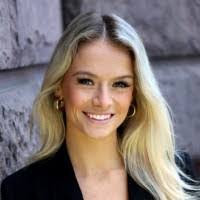 Victoria Evans's Instagram, Twitter & Facebook