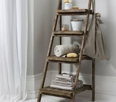 Pin By Natali Natali On Doma Wooden Ladder Shelf Ladder Shelf Decor Small Bathroom Decor