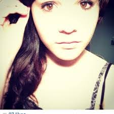 Corrie Hunter's Instagram, Twitter & Facebook