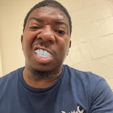 Fighting naked with a butt plug... Diabolical Cc