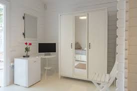 Pentru a afla ofertele si disponibilitatea, completati mai jos data de intrare, nr de nopti. Casa De La Mare Direct Pe Plaja Din Olimp Yozi Ro