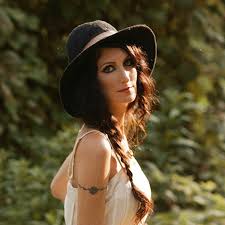 Maria diane taylor (born may 21, 1976) is an american singer/songwriter from birmingham, alabama. Maria Taylor Born May 21 1976 Birmingham Al Usa Is An American Indie Singer And Songwriter She Is From Indie Singers Maria Taylor Musician Photography