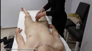 My GFs Sister gave me a Full Body Massage with an amazing Happy Ending