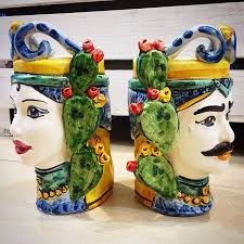 Testa Di Moro In Ceramica Di Caltagirone Interamente Lavorata A Mano Altezza 16cm A Casa Tua Con Corriere In 24 Ore A Soli 6 90 Intern Art Ceramics Sicily