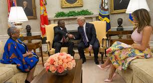 Margaret gakuo kenyatta (born 8 april 1964) is a kenyan educator, first lady of kenya, and wife of uhuru muigai kenyatta, kenya's fourth president. Photos Margaret Kenyatta And Melania Trump At The White House Are The Best Moments You Will See Today Matooke Republic