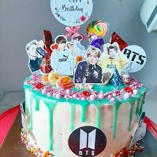 Namun ada yang unik dari pesta ulang tahun jizzy yang digelar di rumah itu. Drip Cake Kue Ulang Tahun Tema Bts Shopee Indonesia