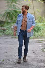 Go behind the scenes of erkenci kus with can yaman after filming a scene in the sea. Episode 1 8 2018