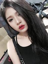 Nhan sắc cô gái khiến Phạm Hương, Lan Khuê ghét nhau ra mặt