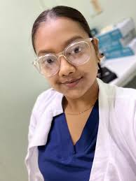 Jamilla Gibbs Tops Psychology! Ms. Jamilla Malika Gibbs shares the top spot  with a colleague as the Best Performers of the Diploma in General  Psychology. Jamilla who also earned a perfect 4.0