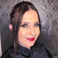 Deborah Ferreira's Instagram, Twitter & Facebook