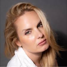 Emma Zimmerman Officiel updated their profile picture.