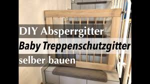 Durch abklappbare bettgitter gelangt ihr kind einfach aus dem bett und auch genauso einfach wieder ins bett zurück. Diy Absperrgitter Baby Treppenschutzgitter Selber Bauen So Gehts Youtube