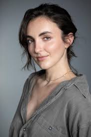 Jo Farris's Instagram, Twitter & Facebook