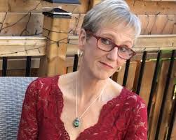 Gwen Keating's Instagram, Twitter & Facebook