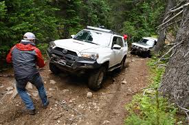 Boris johnson's fiancée carrie symonds, 33, was spotted out in london. A Touch Of Camel Trophy Towing A Land Rover Through Canada S Whipsaw Trail Expedition Portal