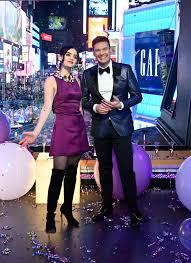 Ryan Seacrest Hosts Dick Clark S New Year S Rockin Eve For 15th Year And Reveals Surprise Connection To Co Host Lucy Hale Nestia
