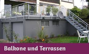 Zur nördlichen grundstücksgrenze soll der balkon einen abstand von 3,05 m einhalten. Trier Und Metallbau Tore Zaunanlagen Treppen Balkongelander Gelander Vordacher Uberdachungen Metallbau Bernd Schupp