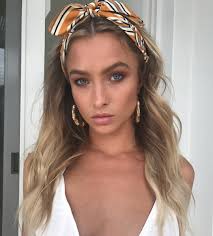 Breathtaking 63 Amazing Hairstyles Headband For Spring Http Glamisse Com Index Php 2019 01 30 63 Amazing Hai Scarf Hairstyles Headband Hairstyles Hair Styles