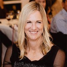 Lisa Barron's Instagram, Twitter & Facebook