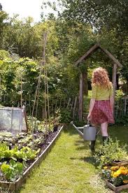 Jardiniers De Tous Les Pays Unissons Nous Plantez Replantez Conservez Multipliez Diffus Potager Domestique Jardin Potager Petits Jardins De Potagers