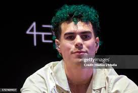 31 Photos & High Res Pictures