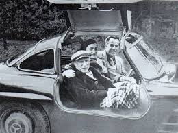 Pablo Picasso In A 1956 300sl Gullwing Autos Fotos Antiguas Fotos