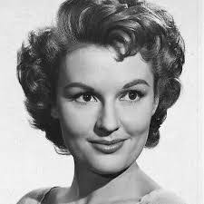 Nanette Burns's Instagram, Twitter & Facebook