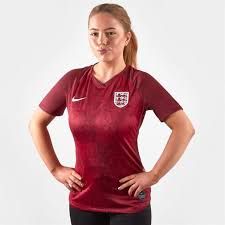Official england football shirts, training kit and clothing from nike. Nike England Short Sleeve T Shirt Ladies Short Sleeve Performance T Shirts Sportsdirect Com
