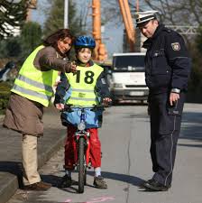 Was Eltern Wissen Mussen Vms Verkehrswacht Medien Service Gmbh