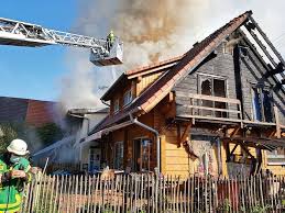 Aktuelle stellenangebote brand manager offenburg. Doppelhaus In Schutterwald Langhurst Durch Feuer Komplett Zerstort Offenburg Badische Zeitung