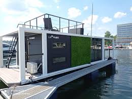 Gdynia's rise, or indeed catapult to fame is certainly unusual. Houseboat Dom Na Wodzie Modern 11 Gdynia Gdynia Aktualisierte Preise Fur 2021
