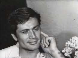 Sinemaya bir derginin (artist) açtığı yarışma sonucunda girdi (1964). Cuneyt Arkin In Isminin Arkasindaki Anlamli Hikaye