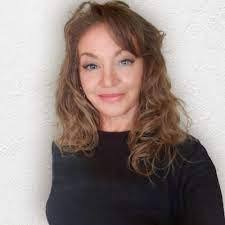 Amy Ladley's Instagram, Twitter & Facebook