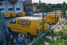 Correios suspendem fechamento de agências e trabalhadores recuam da greve