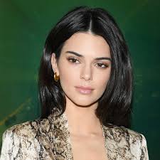 She is the daughter of kris jenner and caitlyn jenner, and ros. How Kendall Jenner S Makeup Artist Refreshes Her Foundation With Moisturizer Allure