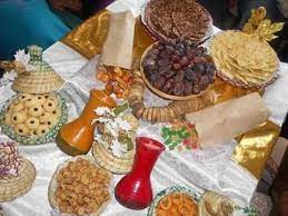 يا علي، اسمع مني، وما أقول إلا عن أمر ربي، ما من رجل يعين امرأته في بيتها إلا كان له بكل شَعرة على بدنه. Ø¹Ø§Ø´ÙˆØ±Ø§Ø¡ Ø§Ù„Ù…ØºØ±Ø¨ Ø¹Ø§Ø¯Ø§Øª ÙˆØ·Ù‚ÙˆØ³ Ø§Ø­ØªÙØ§Ù„ÙŠØ© Heure Du Journal