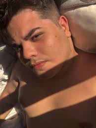 🎮🙆🏻‍♂️