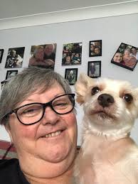 I'm Dawn from Devon 🏴󠁧󠁢󠁥󠁮󠁧󠁿 I'm 62, size 6.5 shoe, I'm a mum of 7 &  grandchild number 14 is due in July. This is my dog Mouse, she's my baby  now lol 💕