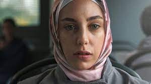 Karayel, bir kez daha kardeşiyle karıştırıldı. Oyku Karayel In Ikizi Ezgi Karayel Bosuna Beklemeyin Ben Oyku Degilim