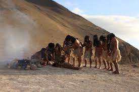 En la comuna de camarones, provincia de arica, el terremoto removió un terreno arqueológico, desenterrando osamentas de momias de la cultura chinchorro, consideradas las más antiguas del mundo. Canto A La Cultura Chinchorro Reunio A Las Mejores Expresiones Artisticas En Caleta Camarones Region Xv