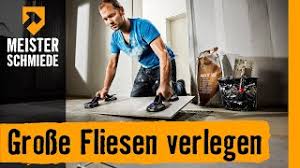 Die fliesen mit einer stärke von 10 oder 12 mm bestehen meist aus feinsteinzeug und sind für räume geeignet, in denen die fliesen besonders stark belastet werden. Grosse Fliesen Verlegen Hornbach Meisterschmiede Youtube
