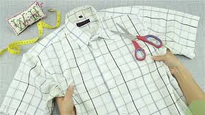 This length may be adjusted depending on how short or high you would like the crop top to be. Ein Oberteil Zu Einem Crop Top Schneiden Wikihow