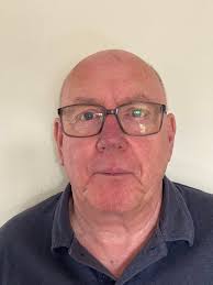 Hi I'm Glenn Fanny Blair DM and follow me. Im looking for friends here 😉