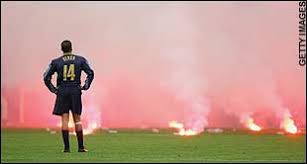 Ac milan vs inter | there's only one derby that matters more than the others. Milan Derby Abandoned After Flare Strikes Player