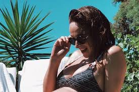 Sara (2015 film), 2015 hong kong psychological thriller. Na Reta Final Da Gravidez Sara Prata Partilha Foto Do Barrigao Muito Linda