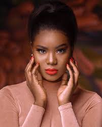 Cindy Moise's Instagram, Twitter & Facebook